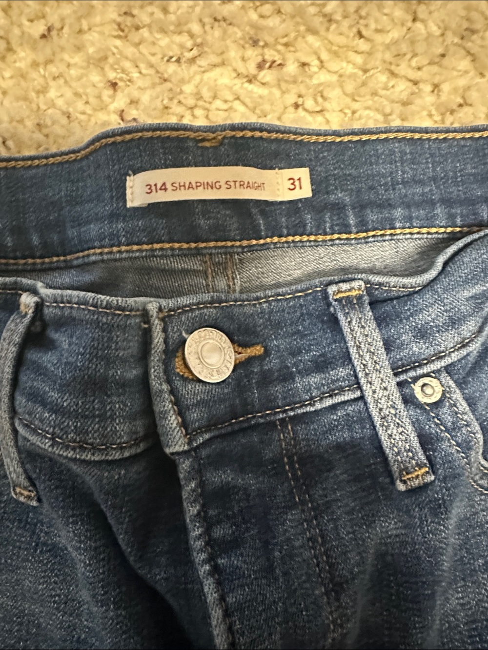Levi's 314 Shaping Straight Jeans in Blue Denim